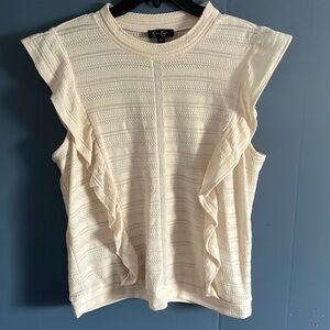 🍨Jessica Simpson Ruffled Top•XL•Cream